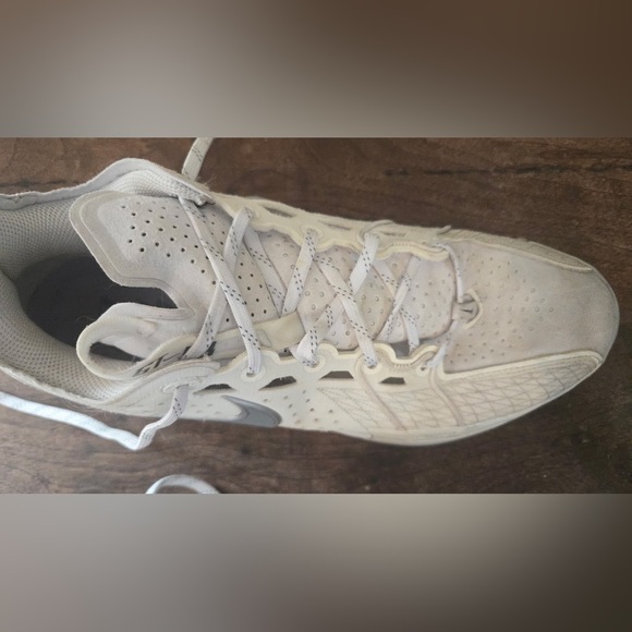 Nike White and Gray Athletic Shoes - Picture 5 of 6